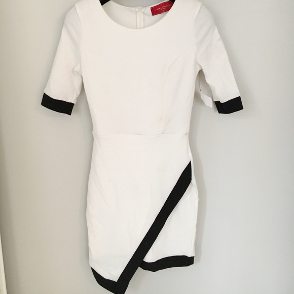 AKIRA Dresses & Skirts - *NWT* B&W dress